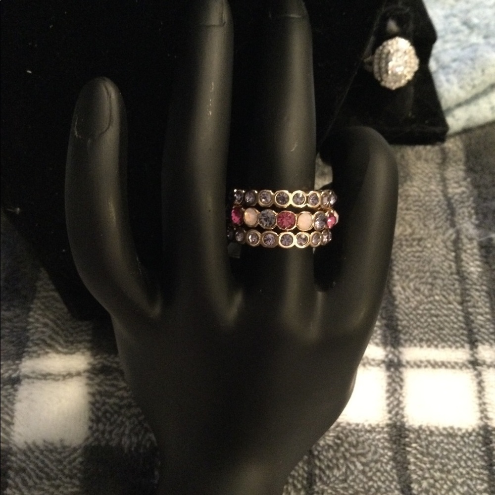 🔥🔥🤩Multi-Color 3 Band Ring 💍🔥🔥 - Picture 3 of 5